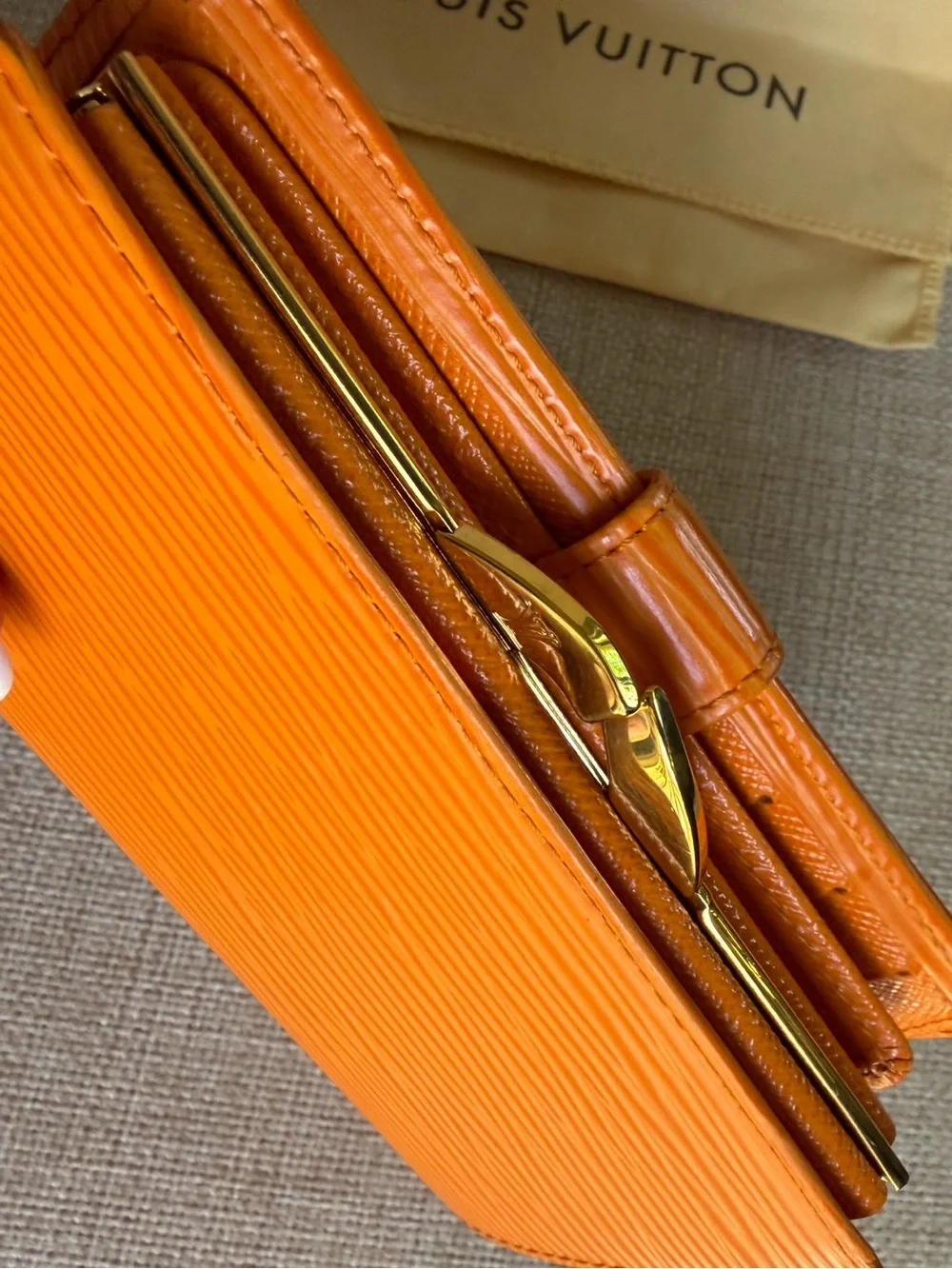 Louis Vuitton Epi Porte Monnaie Viennois Mandarin Orange Kiss Lock Coin Wallet